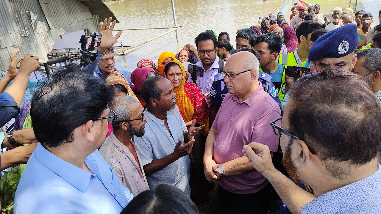 ফেনীতে বাঁধ নির্মাণ প্রকল্প সেনাবাহিনীকে দেওয়ার কথা ভাবছে সরকার
